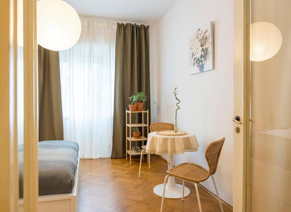 Ultra-Central University Square Apartament Apartament بوخارست المظهر الخارجي الصورة